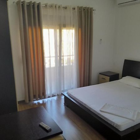 Hotel Yjet Pogradec Extérieur photo
